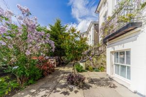 Primrose Boutique Home