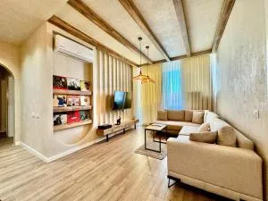 Aquaterra, Green Coast - Palasë