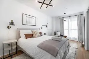 Cute 1Bed Loft at The Foundry - Steps to Riverside - The Angle