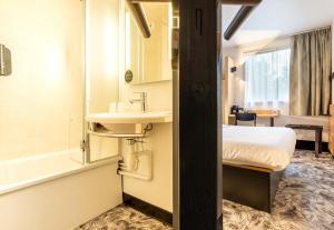 Hotels B&B HOTEL Nantes Atlantis Le Zenith : photos des chambres