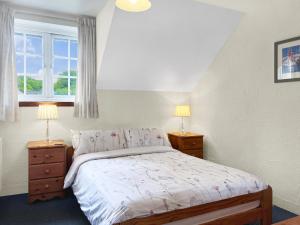 Grain Store, Nr Barnstaple with outdoor seasonal pool, free wifi and on-site parking