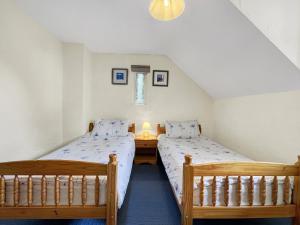 Grain Store, Nr Barnstaple with outdoor seasonal pool, free wifi and on-site parking