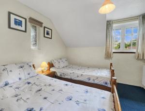 Grain Store, Nr Barnstaple with outdoor seasonal pool, free wifi and on-site parking