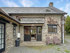 Threshing Barn, Nr Barnstaple with outdoor seasonal pool, free wifi and on-site parking - 巴恩斯特珀尔