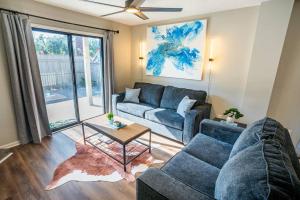 Lake Park Paradise 2-Story Condo