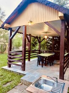 Cheerful 4-bedroom & kids friendly home