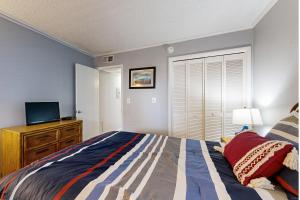 Tilghman Beach & Racquet 214