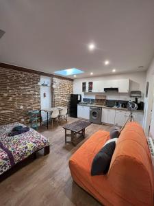 Le Cours Foucault - 3 appartements - 8 couchages : photos des chambres