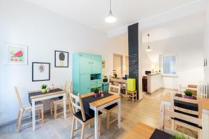 Rome To You- The Place to be&B