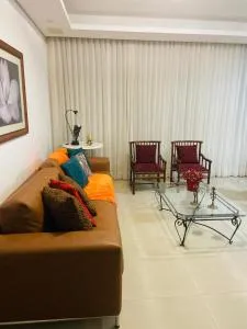 ótimo apto amplo, claro e arejado próximo expominas - 贝洛奥里藏特