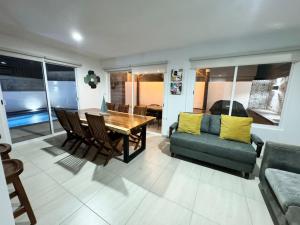 Casa con alberca privada en Almarena