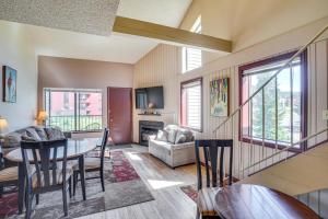 Ski-InandSki-Out Brian Head Condo with Hot Tub!