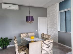 Apartamento Duplex 50m da Praia de Canasvieiras
