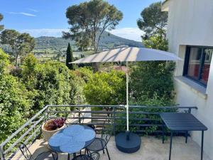 La Gacélyte Piscine privée joli bas de villa