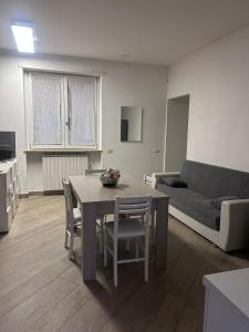 Azzurra House treno Milano