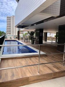 Apartamento luxuoso a 500m da praia
