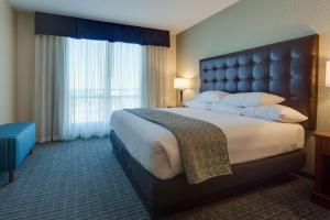Deluxe Room room in Drury Inn & Suites Gainesville