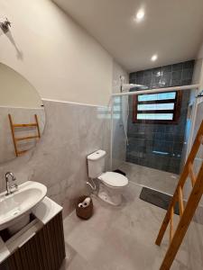 Casa toda Conforto em família, Praia a pé, estacionamento