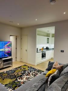 Luxury High Rise 2-Bed With Lovely View In Canary Wharf