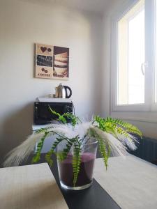 Petit Nid Urbain Proche RER, 25min Paris Centre Chambre privée et SDB privée indépendante
