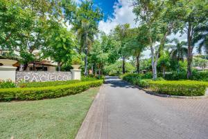 Pacifico Townhouse 106