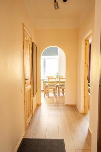 Modern City Stay - New Central Fully Equipped