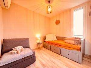 Maisons de vacances Le Montadou avec Roof Top - local velosmotos - netflix - climatisation : photos des chambres