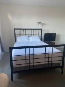 Divinity Hut - Brampton