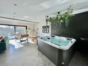 Magnifique villa avec jacuzzi