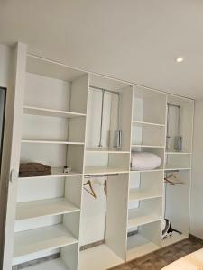 Appartements Villa avec baignoire balneo veranda & jardin : photos des chambres