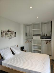 Appartements Villa avec baignoire balneo veranda & jardin : photos des chambres