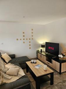 Appartements Villa avec baignoire balneo veranda & jardin : photos des chambres