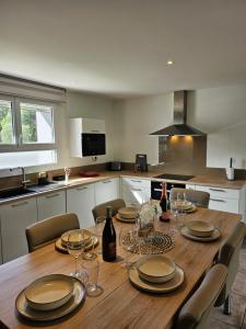 Appartements Villa avec baignoire balneo veranda & jardin : photos des chambres