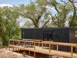 Queen Room - Disability Access room in AutoCamp Zion