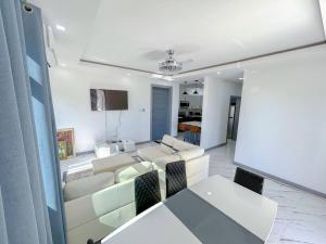 Excellence at Lawrence Palms Apartment