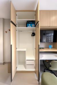 Studio Inteligente com Alexa e Blackout total DORU