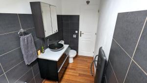 Appart moderne proche plage avec terrasse et climatisation