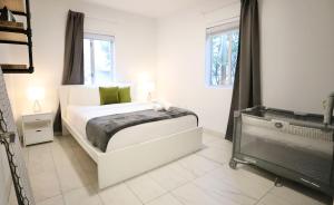 3 Bedroom 3 Bathroom Miami Beach Apartment