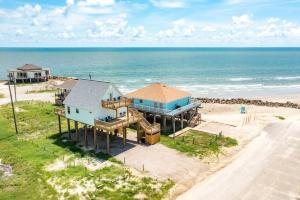 Beachpointe - Right by Beach, Sea & Sand Views For Miles!