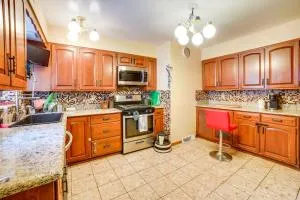 Spacious Pittsburgh Rental Walk to Frick Park! - West Homestead