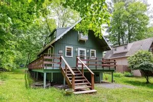 Lakefront with Lots of Light and Private Dock Access - Swan Lake