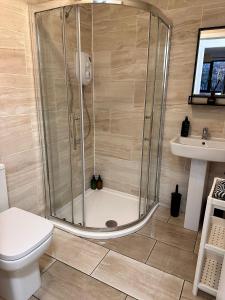 BrightCentral Apartment With Parking