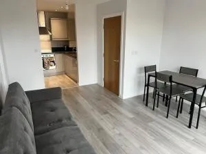 Modern 1 bed flat - Minutes from Newbury Park Station - Goodmayes
