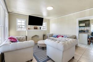 Oakland Apartment 8 Mi to Dtwn!