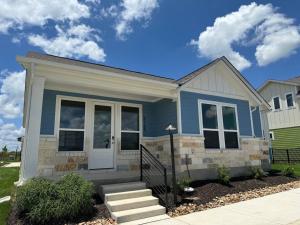 Serene Blue Haus in New Braunfels