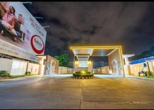 2bdr condo rental furnished, w parking wifi free use pool