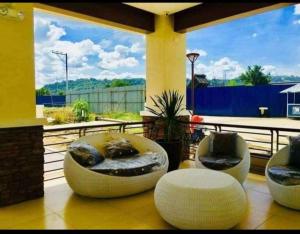 2bdr condo rental furnished, w parking wifi free use pool