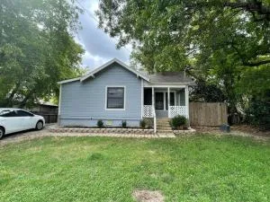 Historic Weatherford Home - Springtown
