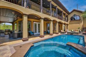 5 BR Villa Private Pool Jacuzzi Golf Cart 3 min to Beach