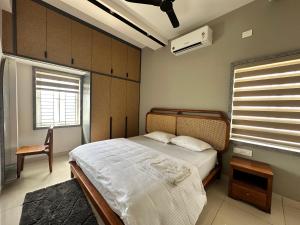 Thulasi Avenue Inn